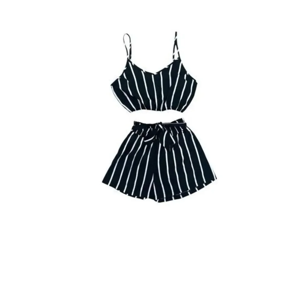 Shein black & white striped crop-top outfit Size Medium